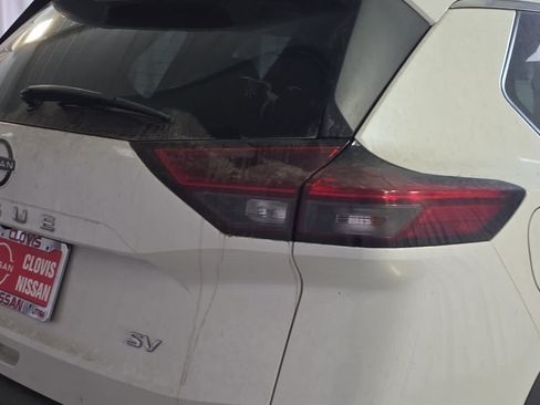 Used 2023 Nissan Rogue SV FWD image 13