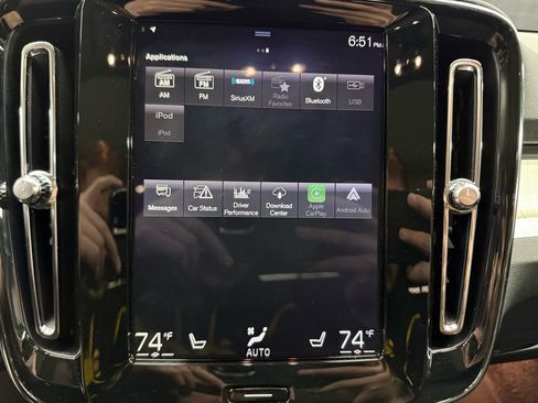 Used 2019 Volvo XC40 T5 Momentum image 25