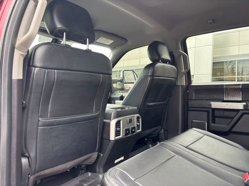 Used 2019 Ford F250 Lariat w/ Lariat Ultimate Package AWD/4WD image 13