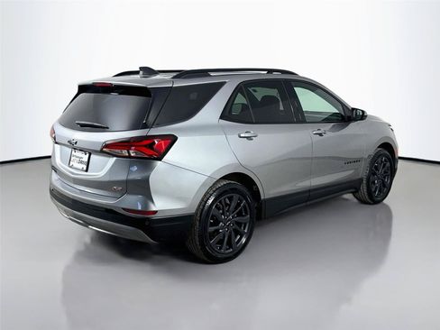 Used 2024 Chevrolet Equinox RS FWD image 9