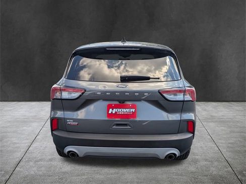 Used 2022 Ford Escape SE image 5