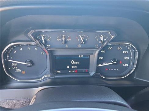 Used 2020 GMC Sierra 1500 Elevation w/ Elevation Value Package RWD image 11
