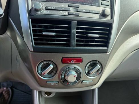 Used 2010 Subaru Forester 2.5X Premium w/ Popular Equipment Group 1A AWD/4WD image 31