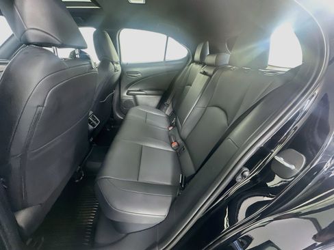 Used 2024 Lexus UX 250h FWD w/ Premium Package image 30