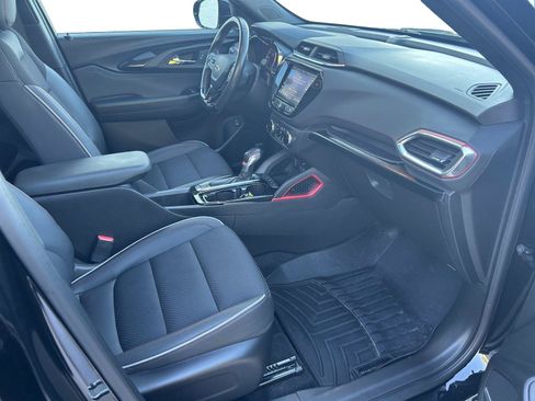 Used 2021 Chevrolet TrailBlazer RS w/ Sun and Liftgate Package AWD/4WD image 23
