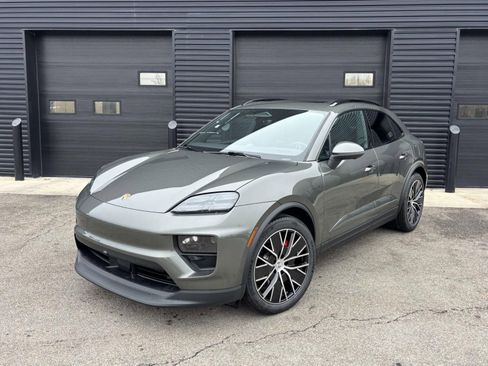 New 2026 Porsche Macan 4S Electric AWD/4WD image 6