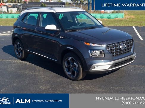 New 2026 Hyundai Venue SEL FWD image 4