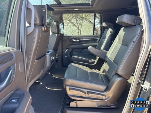 Used 2021 GMC Yukon XL Denali w/ Denali Premium Package image 27