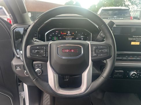 Used 2025 GMC Sierra 1500 SLT RWD image 25