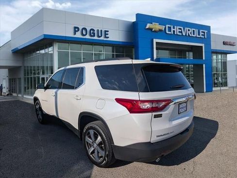 Used 2020 Chevrolet Traverse LT w/ LT Premium Package image 3