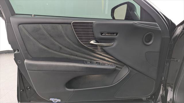 Used 2018 Lexus LS 500h AWD image 13