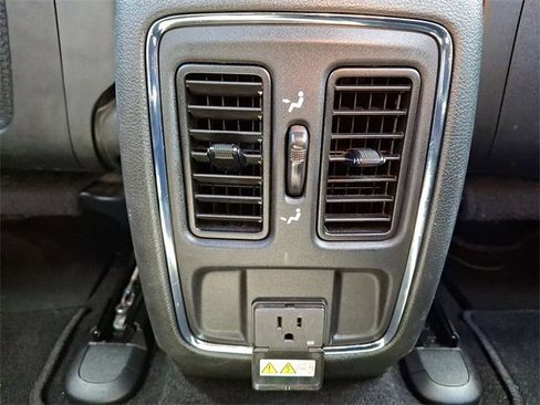 Used 2021 Jeep Grand Cherokee Laredo X image 21