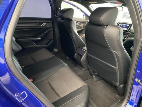 Used 2019 Honda Accord Sport image 11