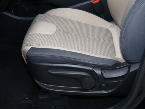 Used 2023 Hyundai Santa Fe SE w/ Cargo Package AWD/4WD image 12