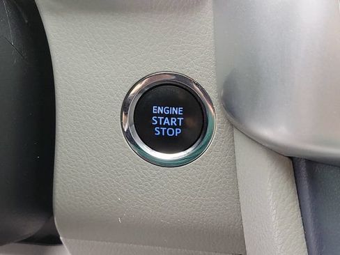 Used 2015 Toyota Highlander Limited FWD image 32