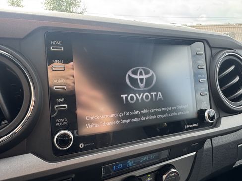 Used 2023 Toyota Tacoma TRD Off-Road AWD/4WD image 33