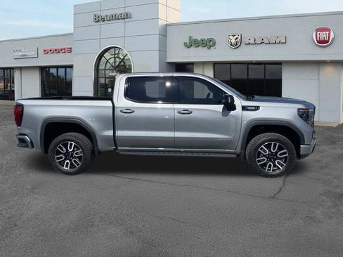 Used 2024 GMC Sierra 1500 AT4 w/ Technology Package AWD/4WD image 2
