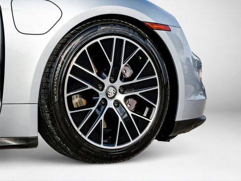 Used 2022 Porsche Taycan image 58