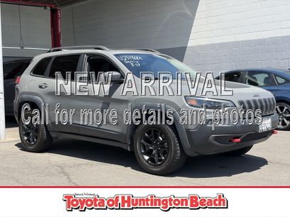 Used 2019 Jeep Cherokee Trailhawk w/ Comfort/Convenience Group