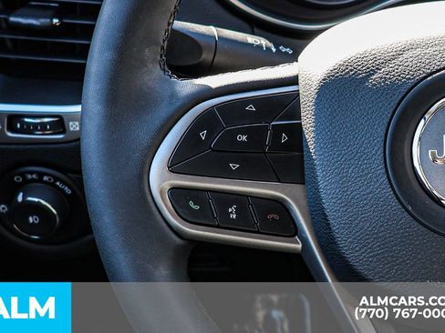 Used 2021 Jeep Cherokee Latitude Lux image 34