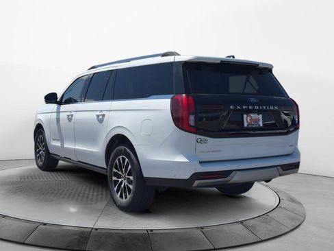 Used 2025 Ford Expedition Max Platinum AWD/4WD image 3