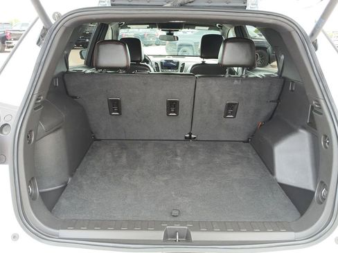 Used 2024 Chevrolet Equinox RS FWD image 27