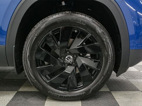 New 2026 Volkswagen Atlas SE image 12