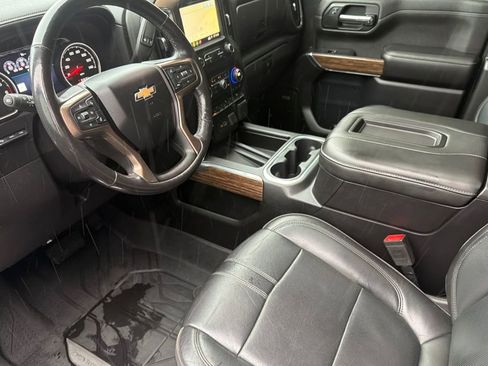 Used 2019 Chevrolet Silverado 1500 High Country w/ Technology Package image 10