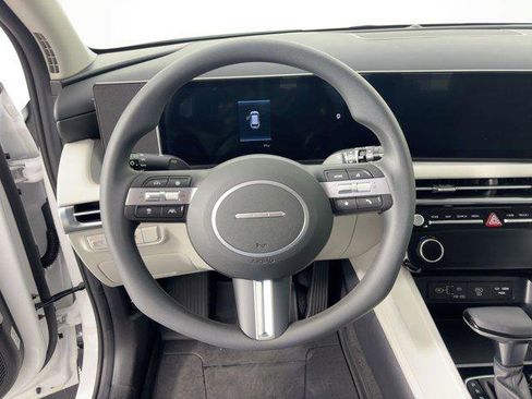 New 2026 Hyundai Tucson SEL image 17