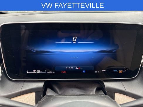 Used 2025 Mercedes-Benz GLC 300 4MATIC image 23