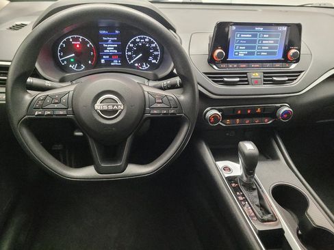 Used 2024 Nissan Altima 2.5 S FWD image 22