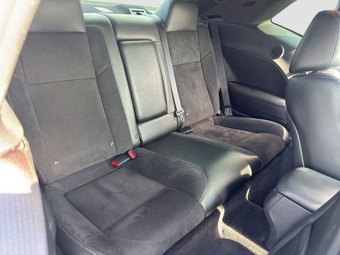 Used 2017 Dodge Challenger R/T Scat Pack RWD image 19