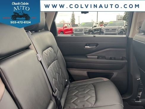 New 2026 Nissan Pathfinder Platinum image 25