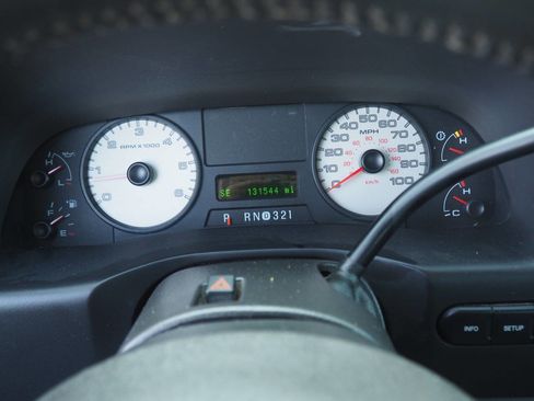 Used 2005 Ford F250 Lariat image 17