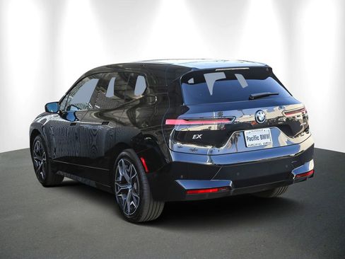 Used 2025 BMW iX xDrive50 AWD/4WD image 4