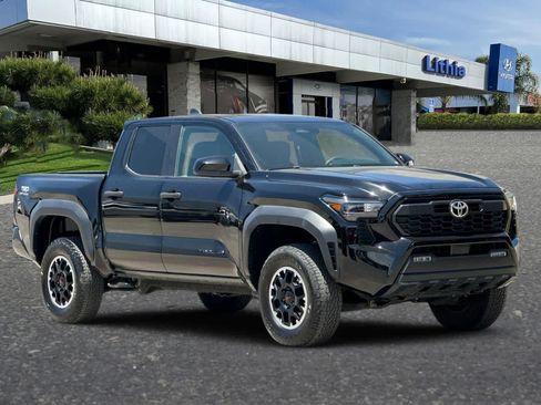 Used 2024 Toyota Tacoma TRD Off-Road AWD/4WD image 10