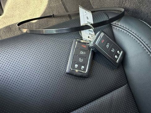 New 2026 Jeep Grand Wagoneer L 2WD image 29