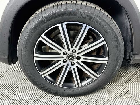 Used 2024 Mercedes-Benz GLE 350 4MATIC image 32