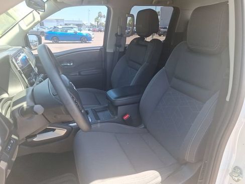 Certified 2025 Nissan Frontier SV RWD image 10
