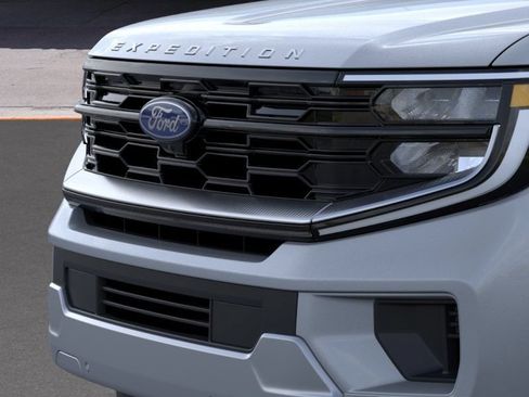 New 2026 Ford Expedition Platinum w/ Platinum Ultimate Package AWD/4WD image 17
