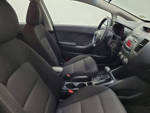 Used 2017 Kia Forte LX image 21