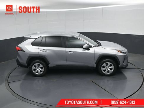 Used 2023 Toyota RAV4 LE AWD/4WD image 44