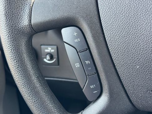 Used 2023 GMC Savana 2500 w/ Driver Convenience Package image 17