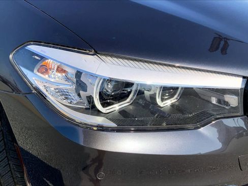 Used 2020 BMW 540i w/ Premium Package image 26