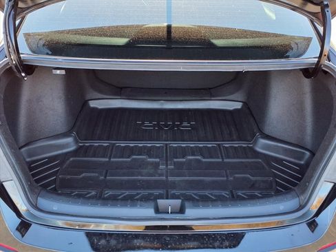 Used 2023 Honda Civic Sport image 25