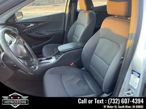 Used 2017 Chevrolet Malibu LS image 17