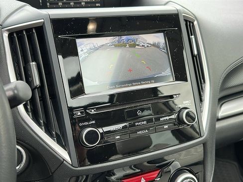 Used 2020 Subaru Forester Premium image 18