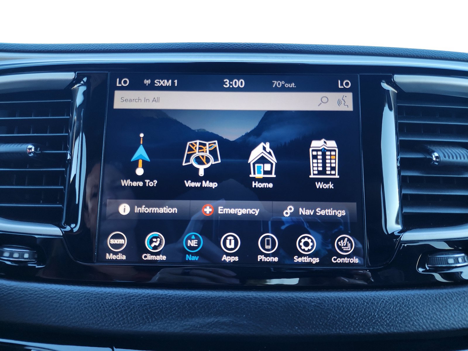Used 2020 Chrysler Pacifica Touring-L AWD/4WD image 24
