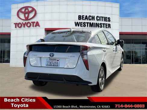 Used 2016 Toyota Prius Four Touring image 11