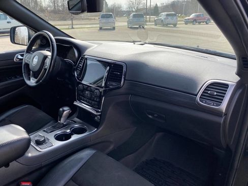 Used 2020 Jeep Grand Cherokee Laredo w/ Quick Order Package 2BN North image 18